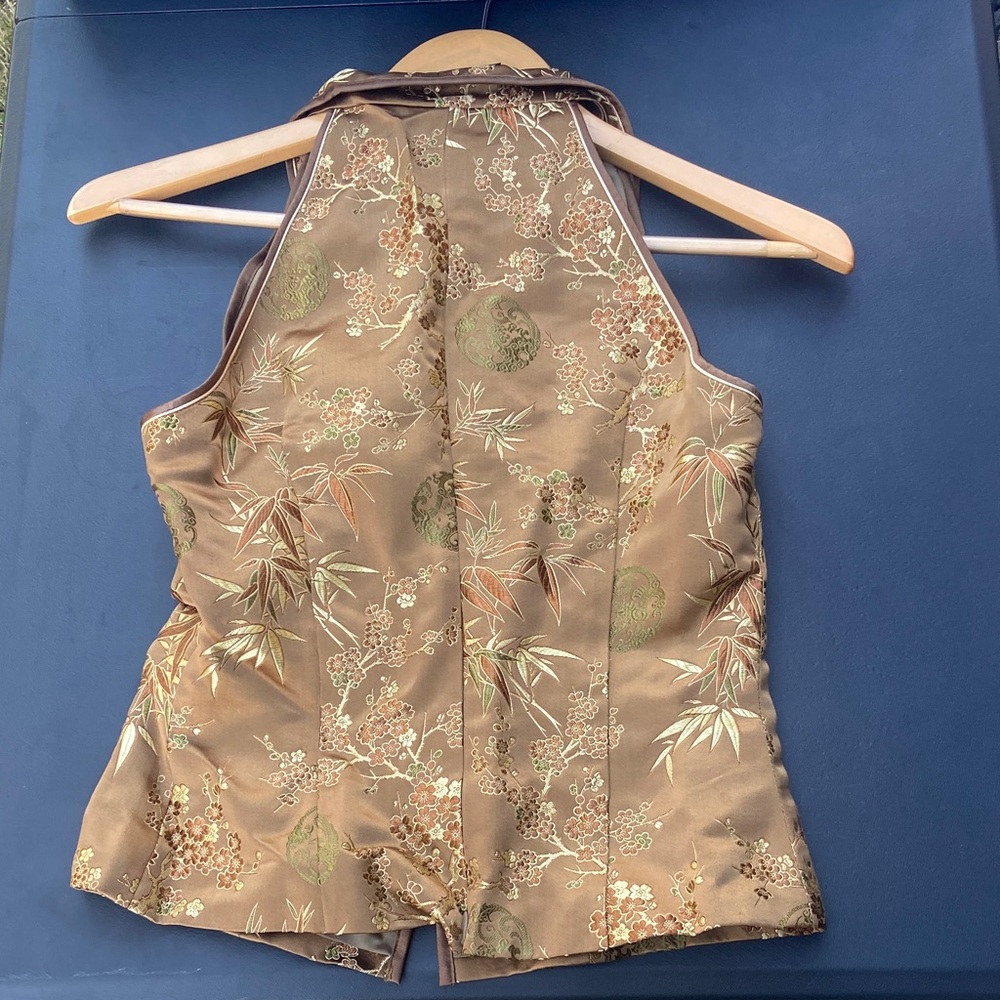 Japanese Weekend Brown Floral Blouse - Picture 2 of 3